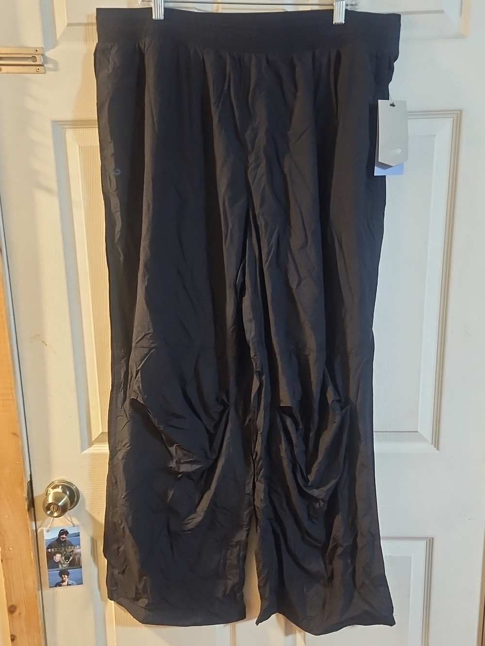 Avia Crinkle Pants with Pleated Knees: BLACK SOOT: NEW WITH TAGS: XL (16-18)